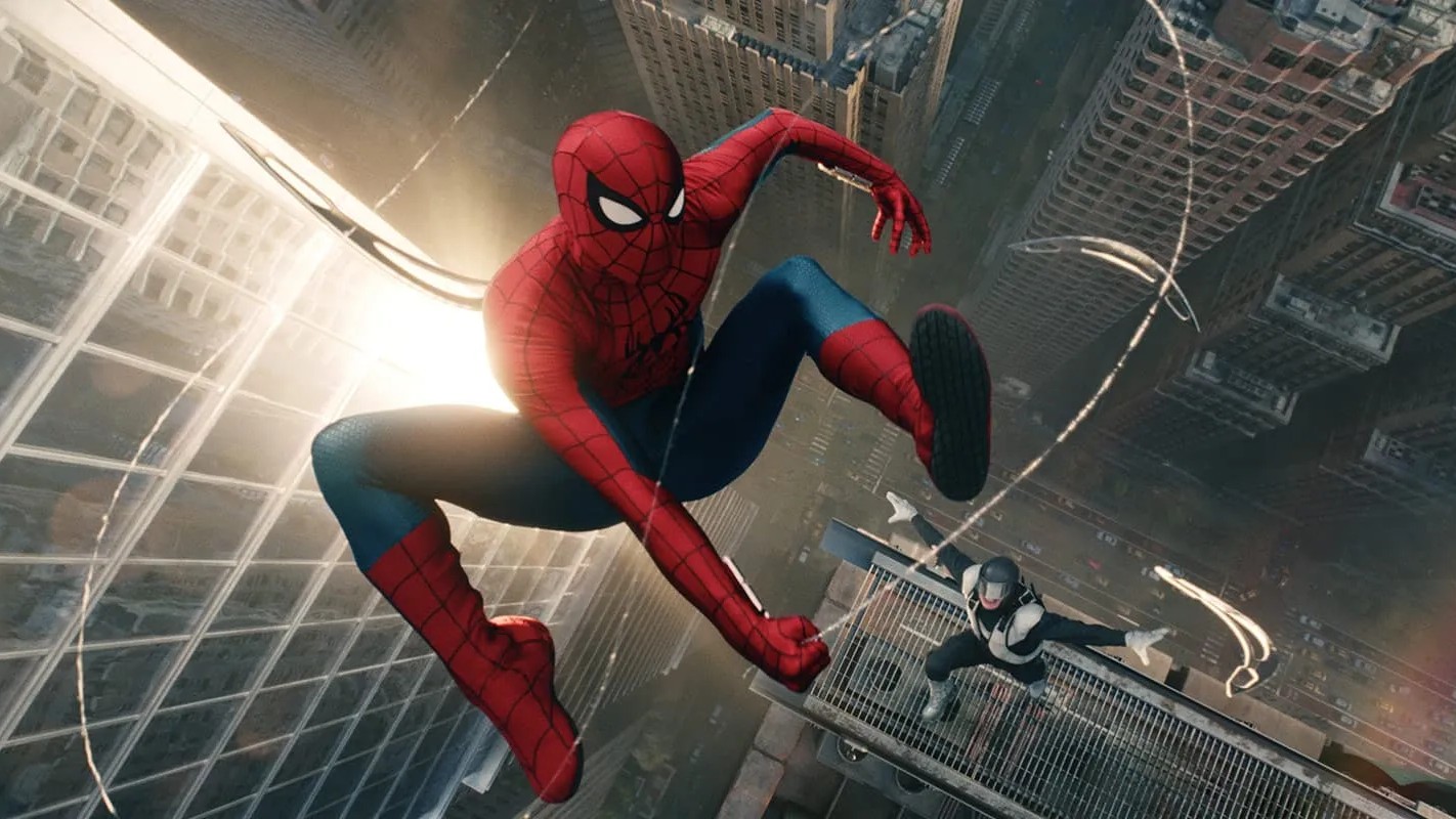 C'est fini pour le Peter Parker soutenu par les Avengers : le 31 juillet, Tom Holland revient en salles dans une situation...